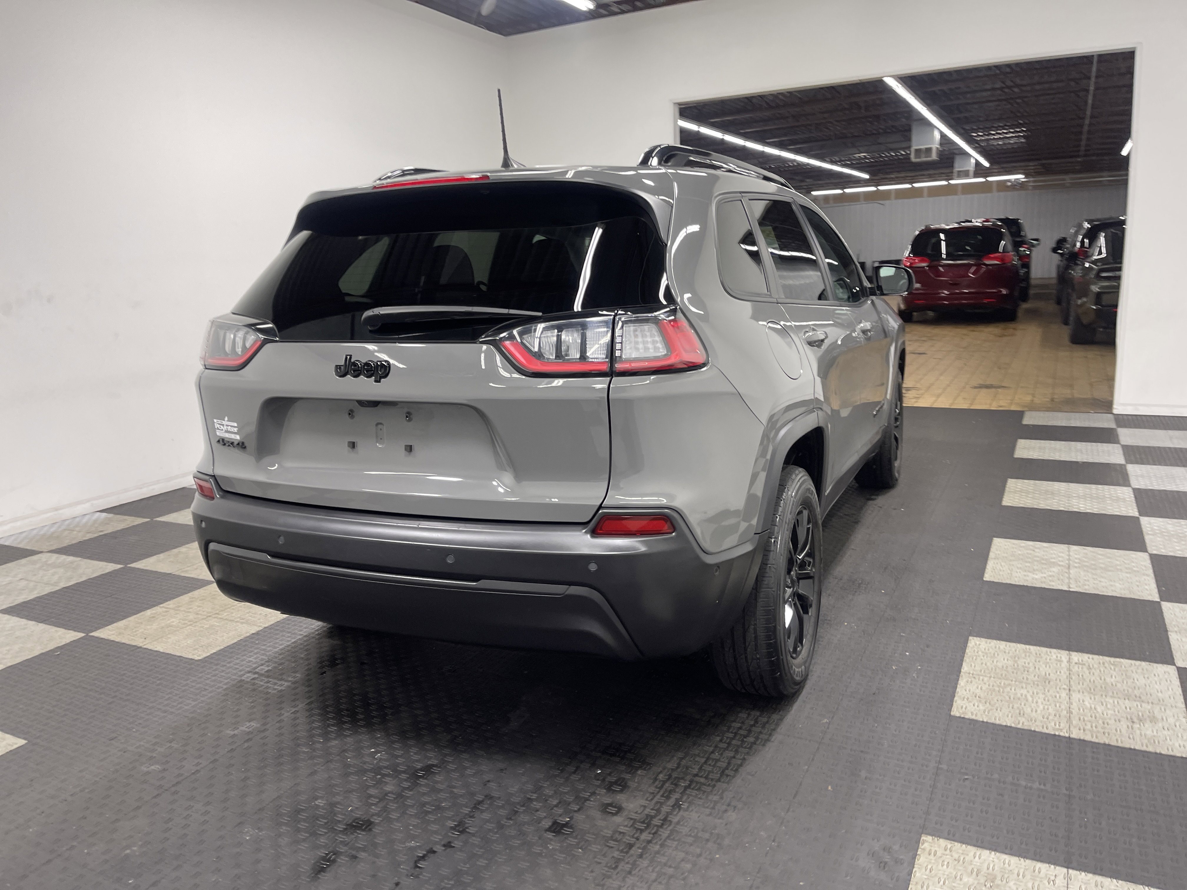 Used 2023 Jeep Cherokee Altitude Lux image 5