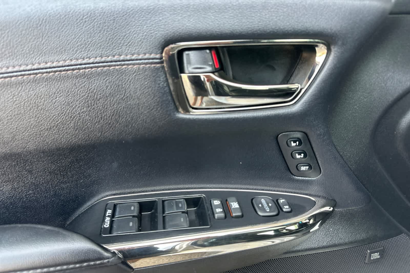 Used 2016 Toyota Avalon Limited w/ Protection Package FWD image 12
