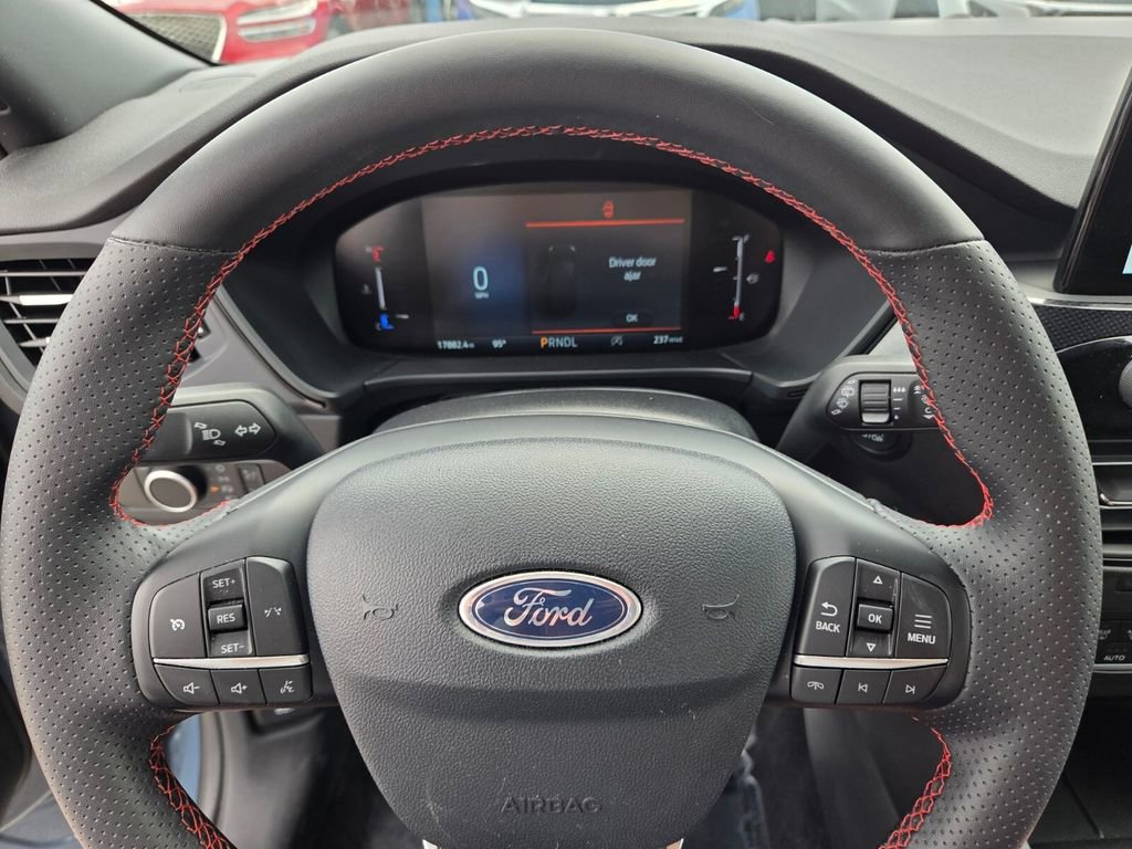 Used 2025 Ford Escape ST-Line image 27