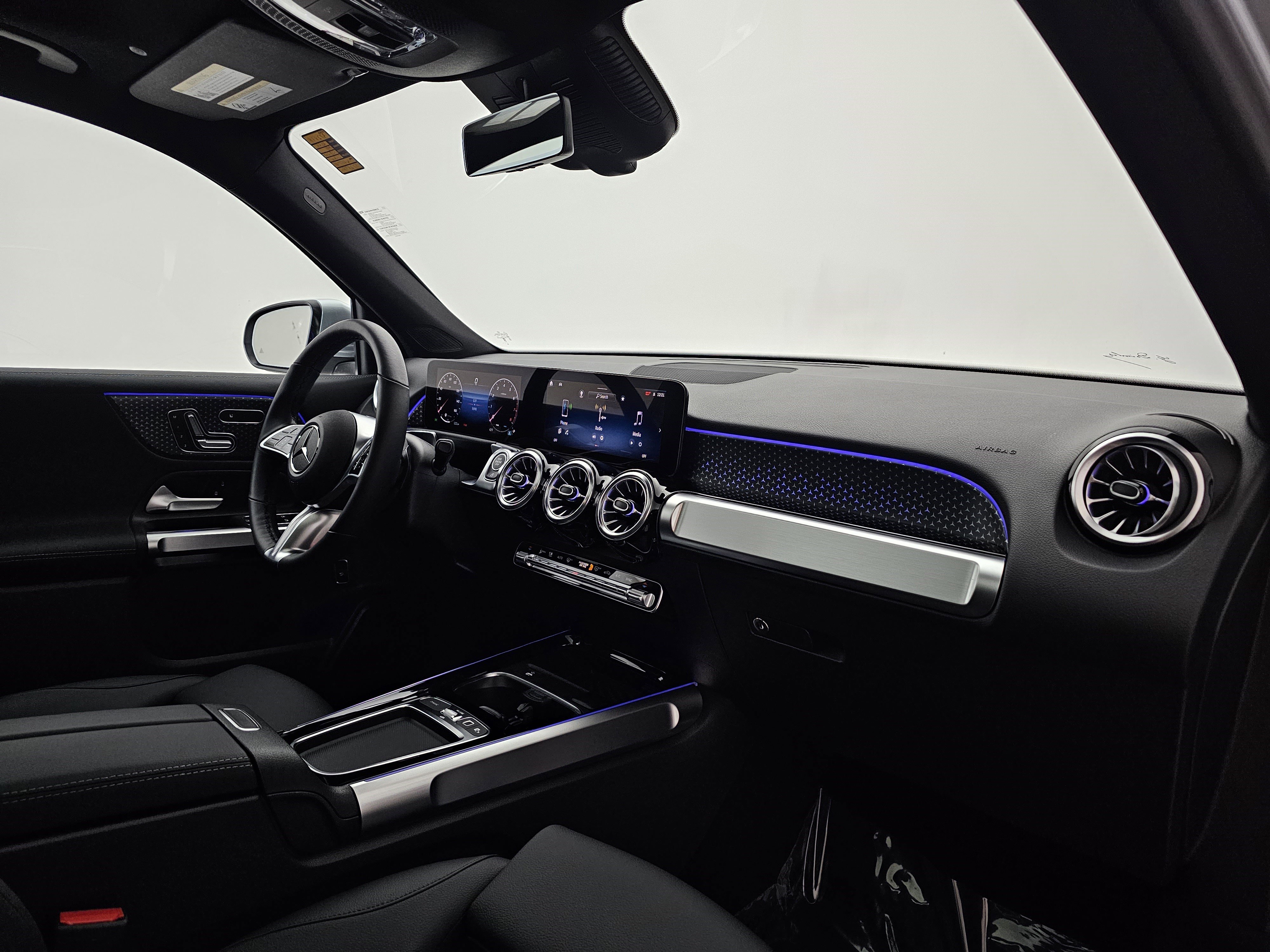 Certified 2025 Mercedes-Benz GLB 250 4MATIC image 15