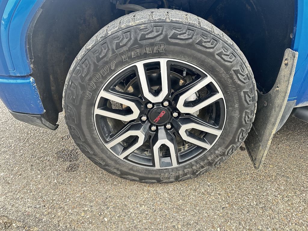 Used 2023 GMC Sierra 1500 AT4 w/ Technology Package image 24