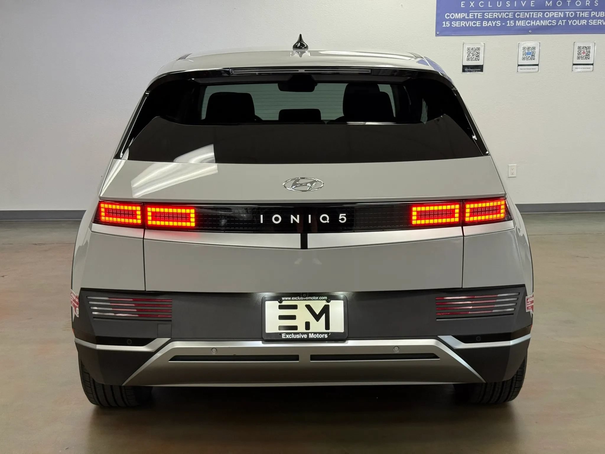 Used 2024 Hyundai Ioniq 5 SE RWD image 6