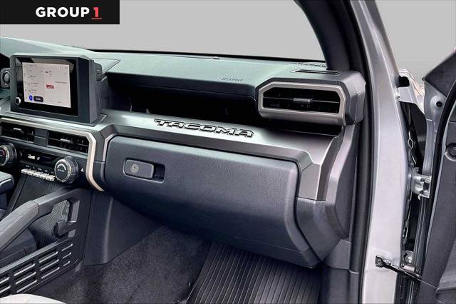 Certified 2025 Toyota Tacoma SR5 AWD/4WD image 19