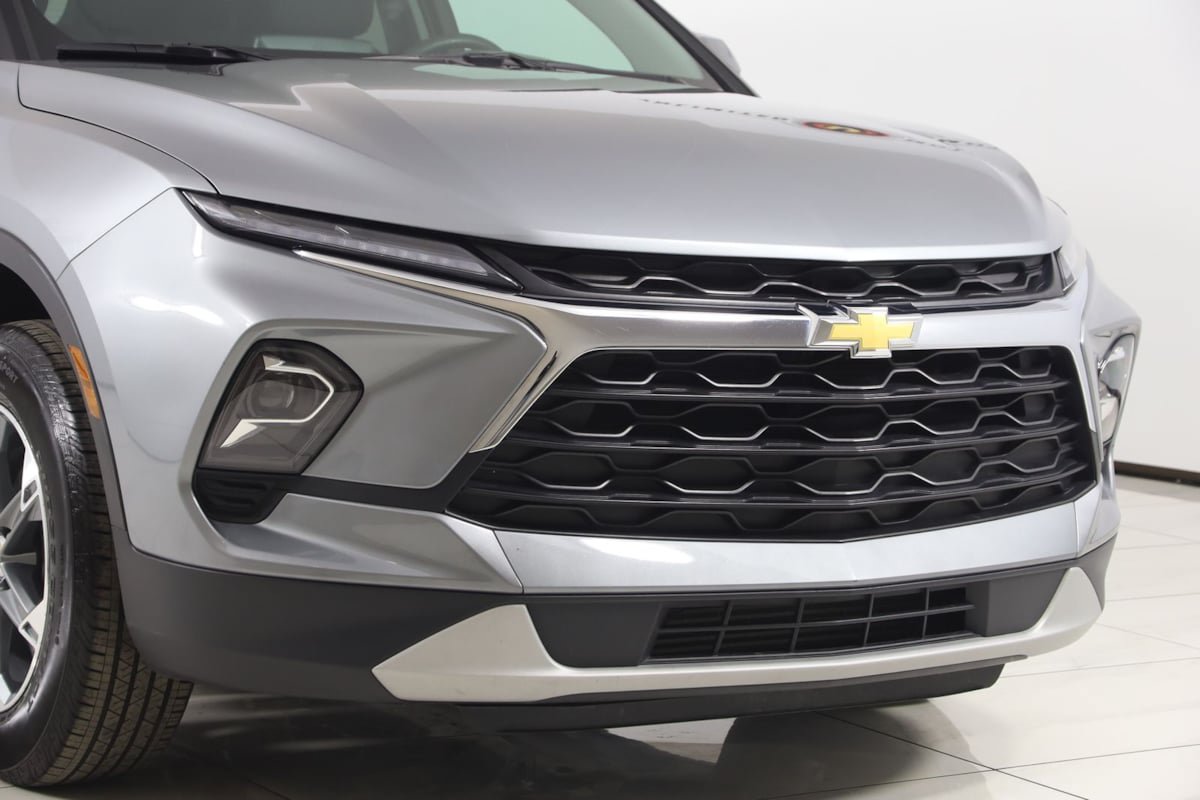 Used 2024 Chevrolet Blazer LT w/ Convenience Package FWD image 35