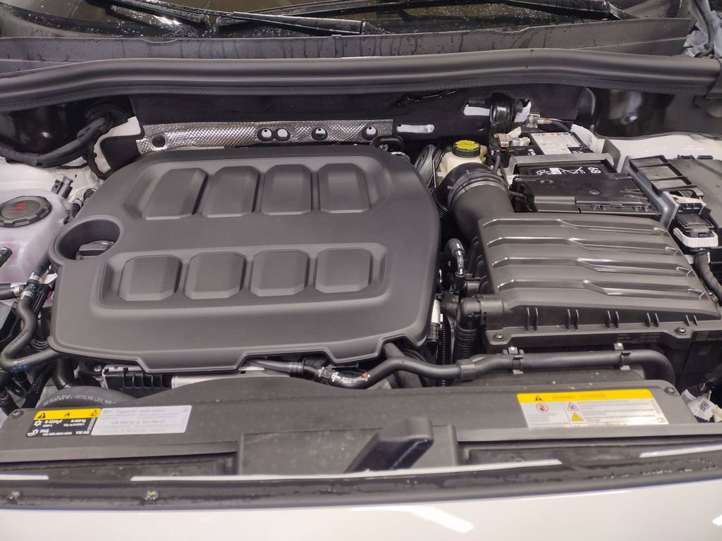 New 2026 Volkswagen Tiguan SE image 7