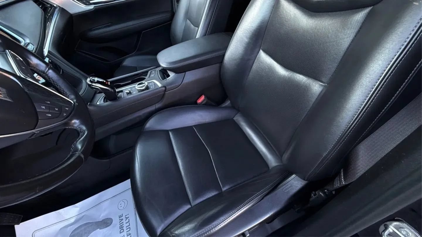 Used 2023 Cadillac XT5 Premium Luxury AWD/4WD image 11