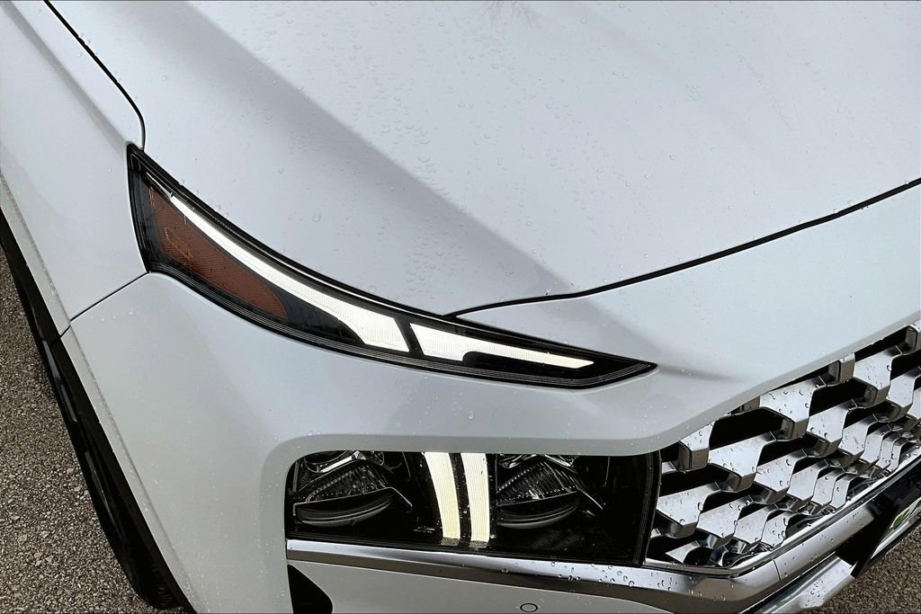 Used 2022 Hyundai Santa Fe Limited image 25