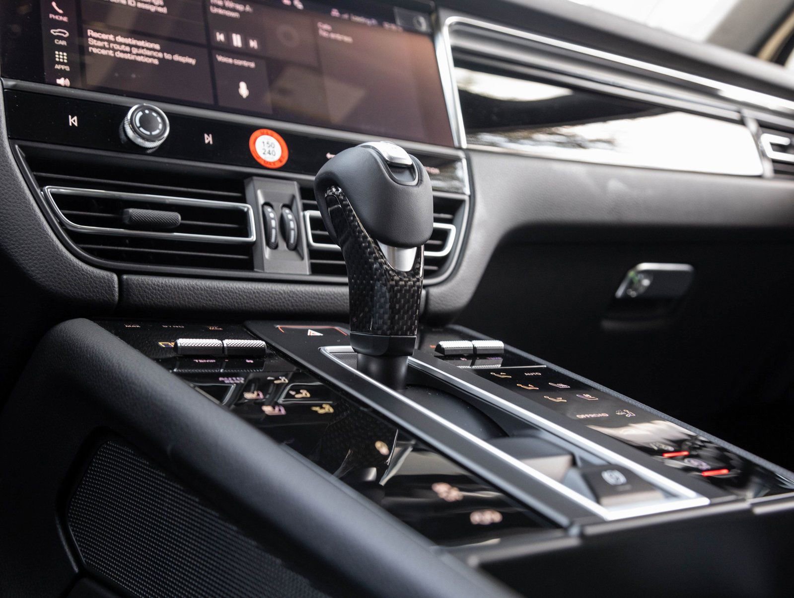 Certified 2026 Porsche Macan S image 27