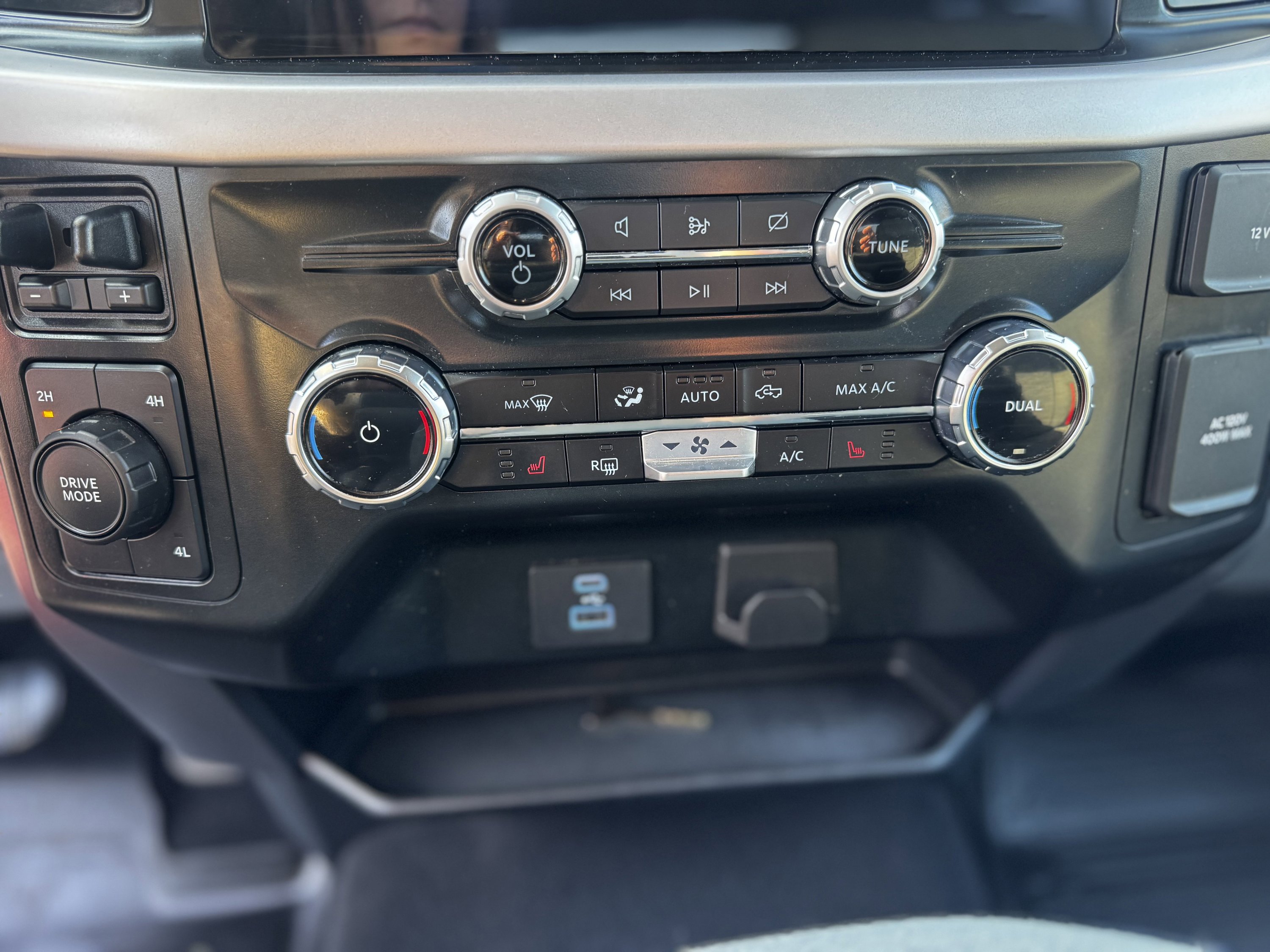 Certified 2023 Ford F150 XLT w/ Equipment Group 302A High image 13