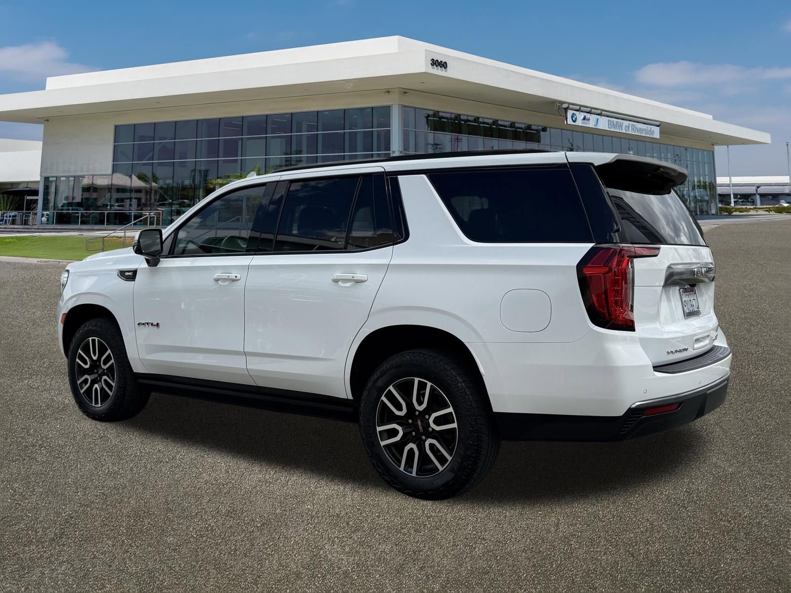 Used 2024 GMC Yukon AT4 w/ AT4 Premium Package AWD/4WD image 8