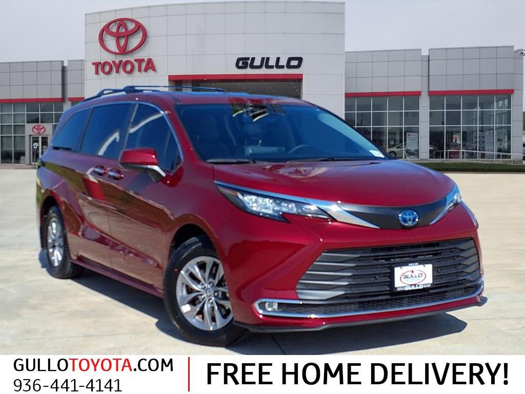 Certified 2023 Toyota Sienna XLE