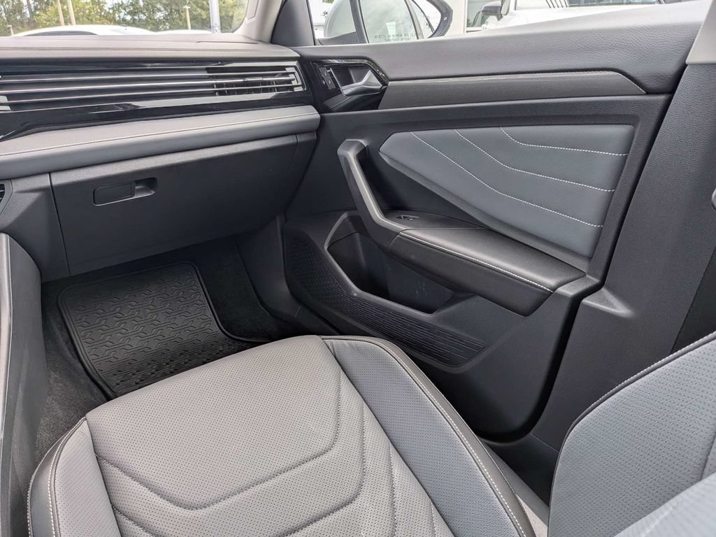 Certified 2026 Volkswagen Jetta SEL FWD image 21
