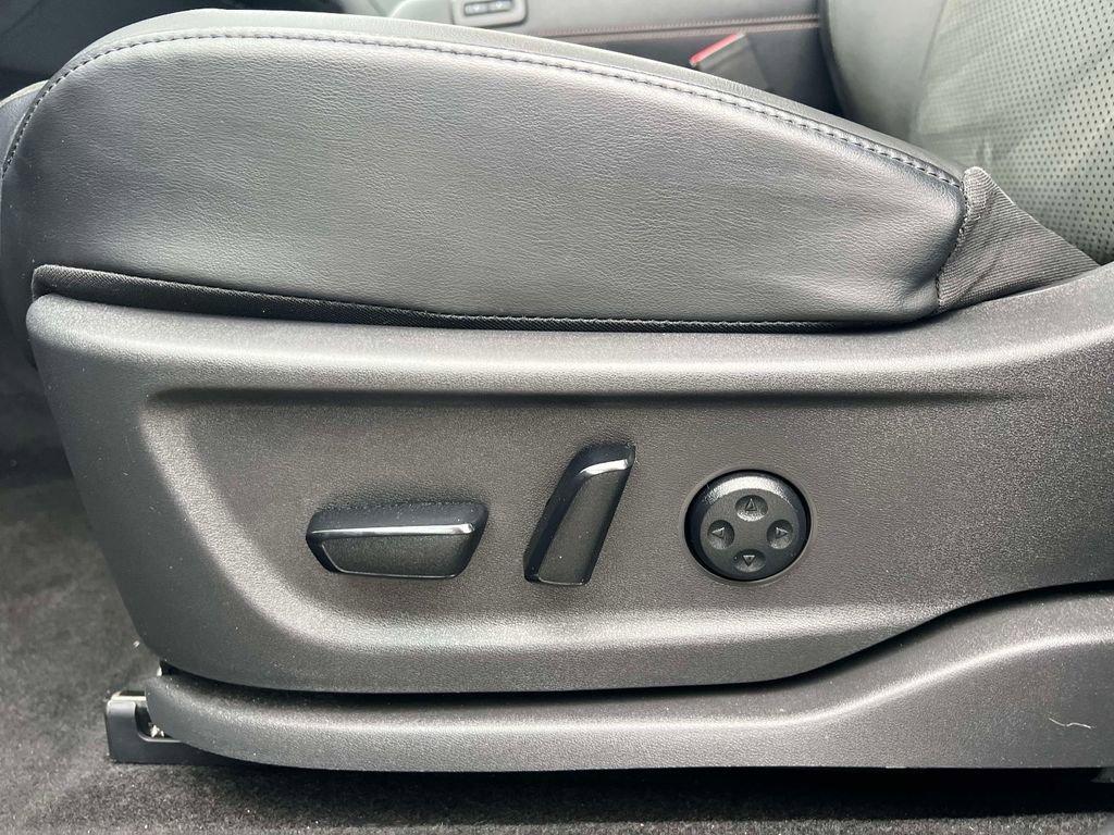Used 2024 Nissan Ariya FWD image 18