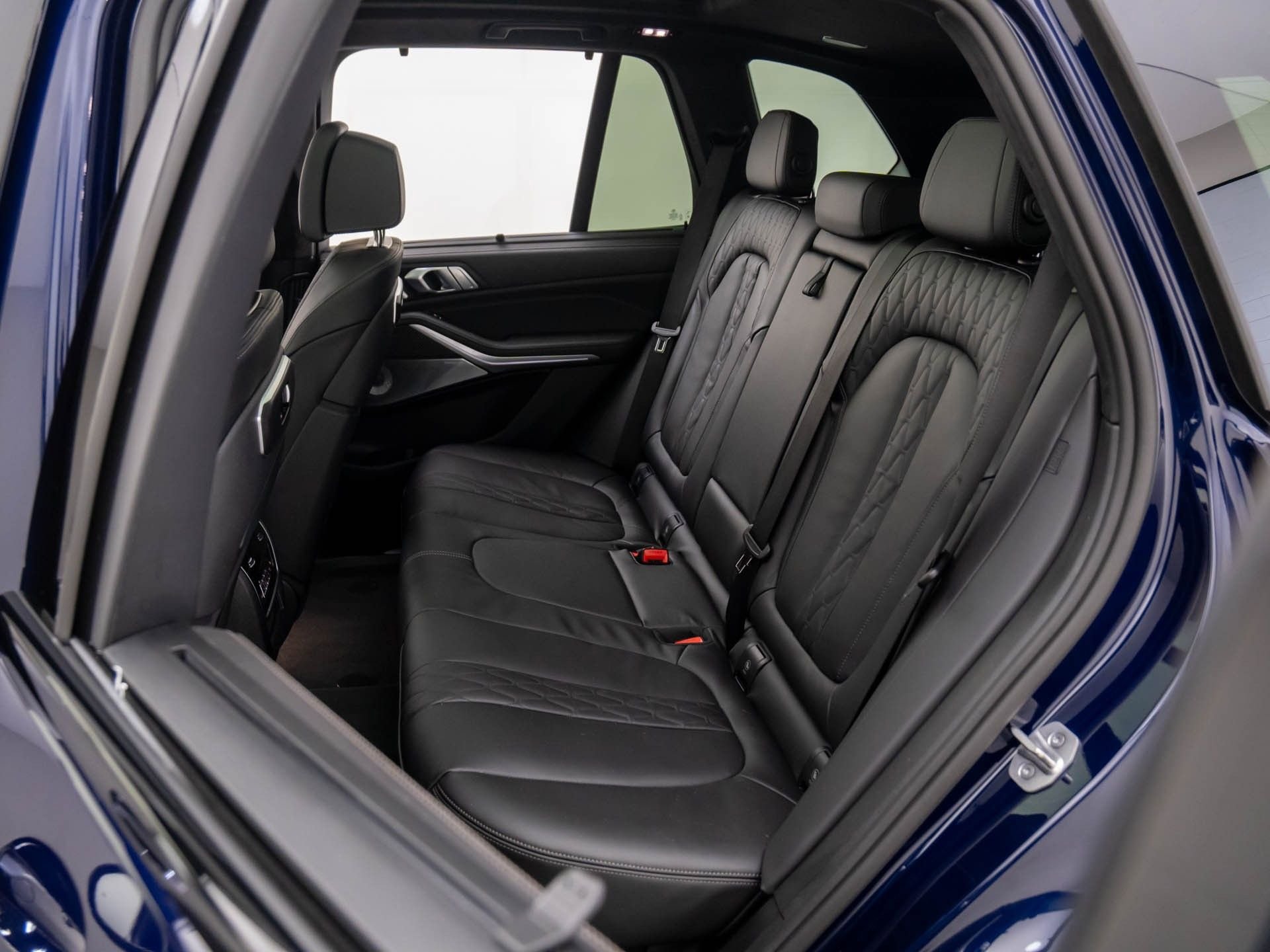 New 2026 BMW X5 M60i image 19