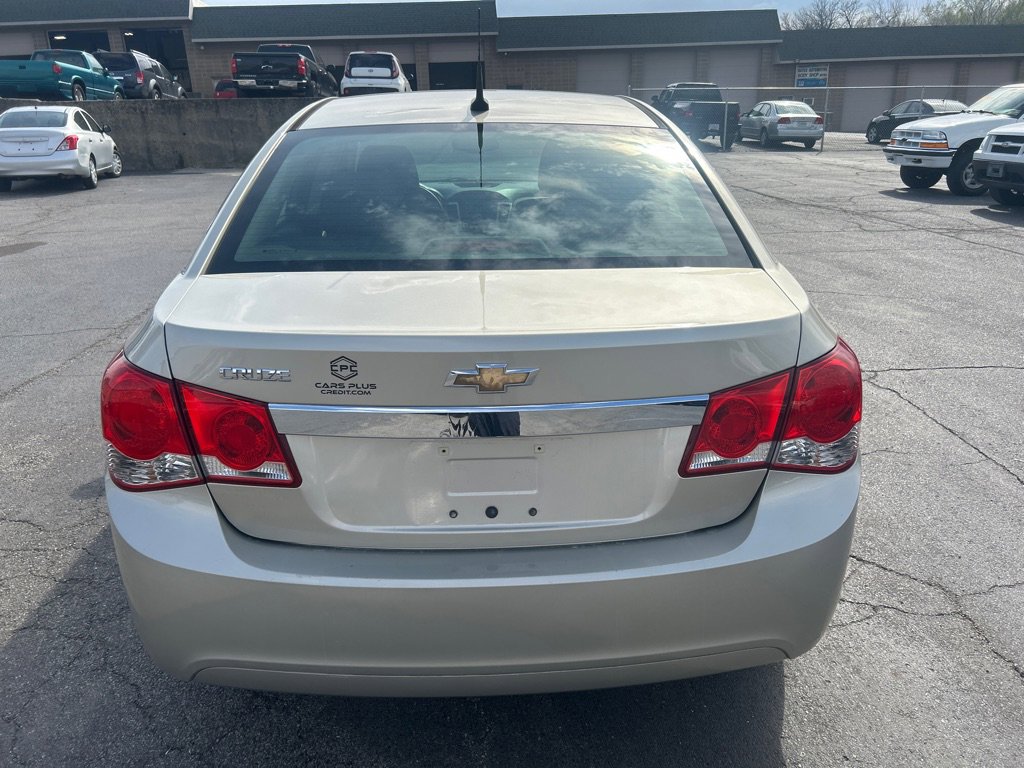 Used 2014 Chevrolet Cruze LS image 7
