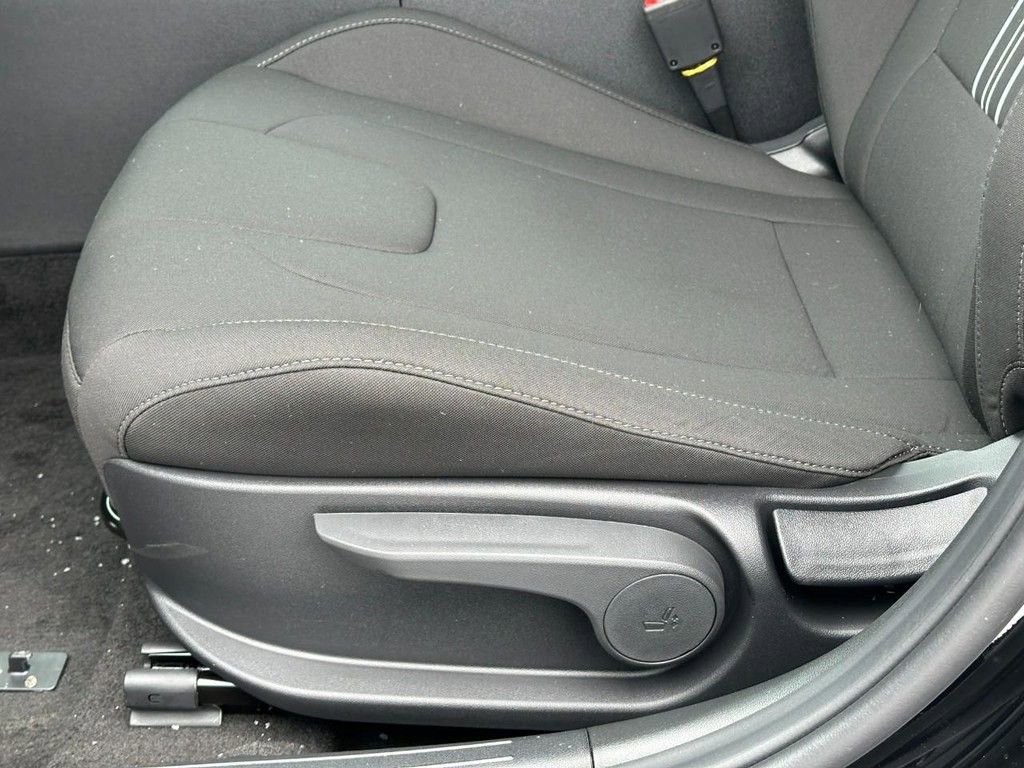 New 2026 Hyundai Elantra Sport FWD image 10