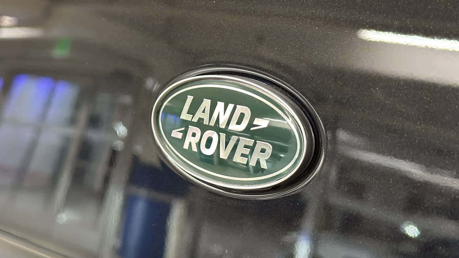 Used 2024 Land Rover Defender 110 X-Dynamic SE AWD/4WD image 9