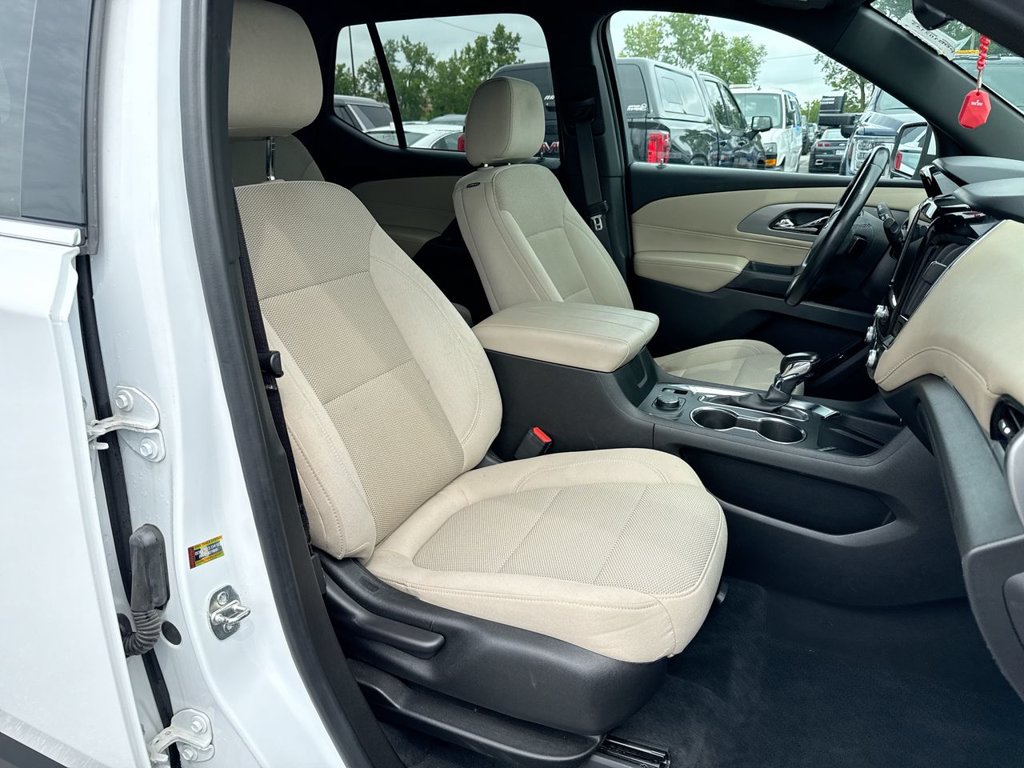Used 2022 Chevrolet Traverse LT AWD/4WD image 26