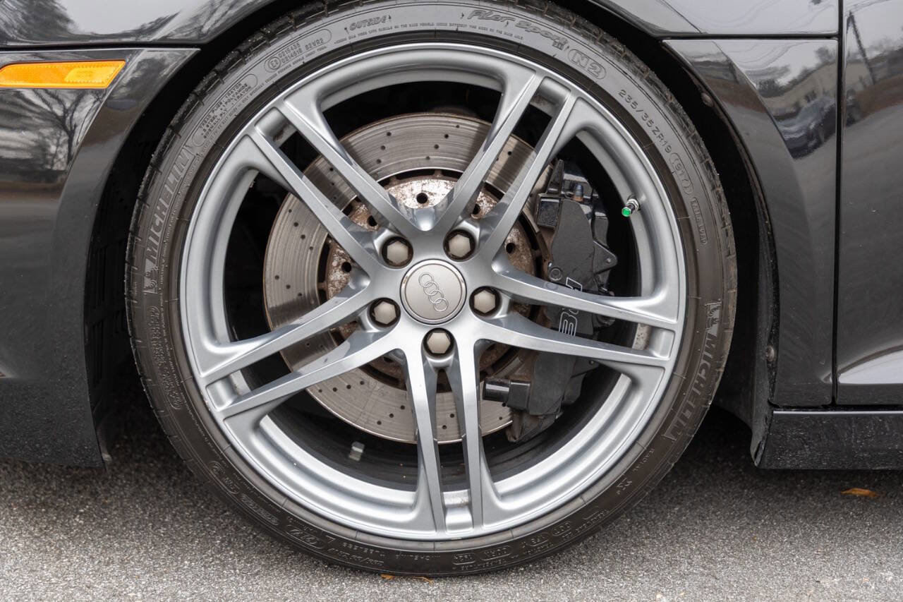 Used 2011 Audi R8 V10 image 12