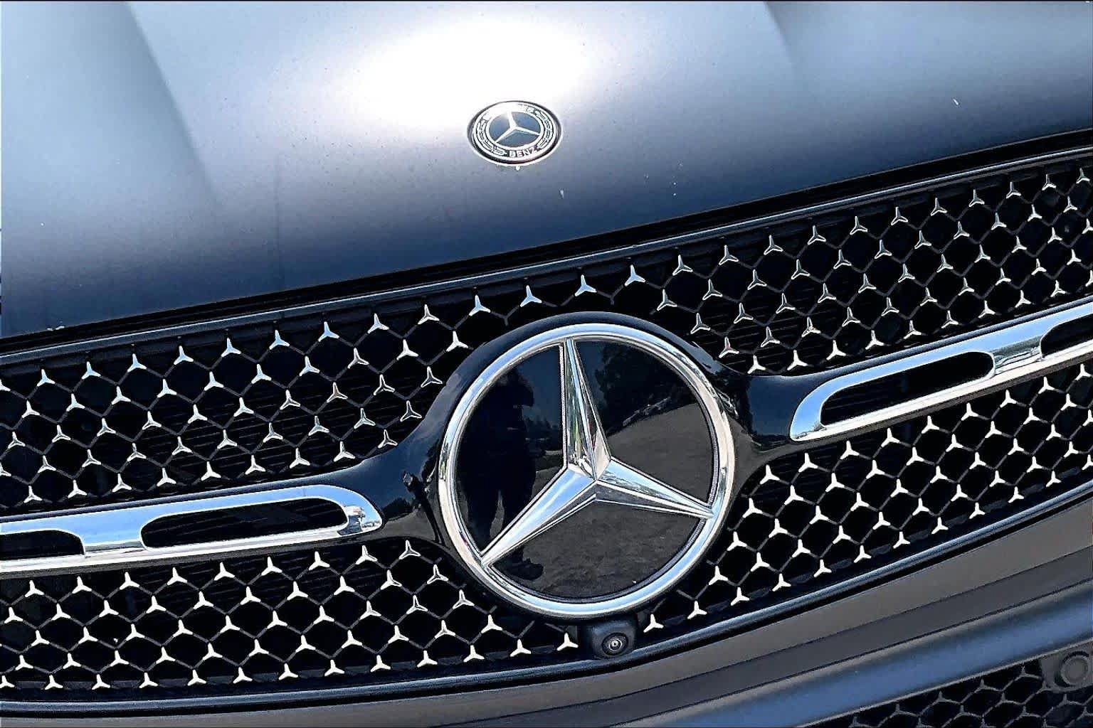 Used 2024 Mercedes-Benz GLC 300 4MATIC image 29