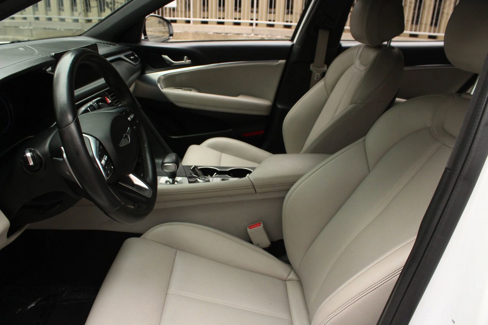 Used 2023 Genesis G70 2.0T AWD/4WD image 15