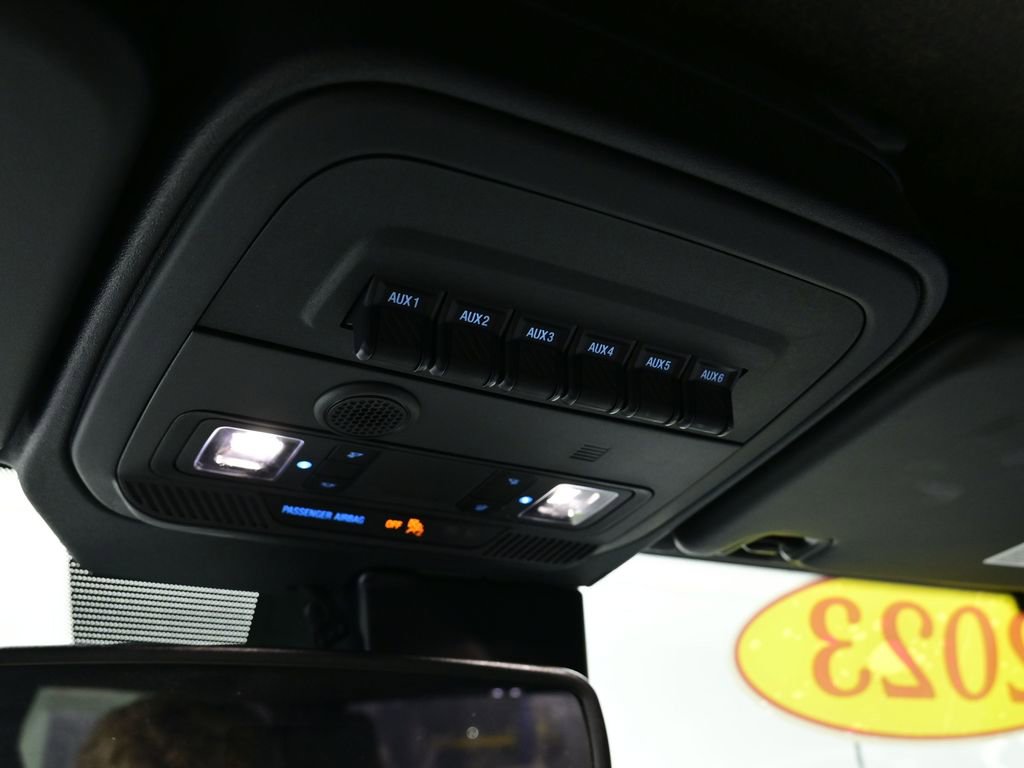 Used 2023 Ford Bronco Black Diamond image 11