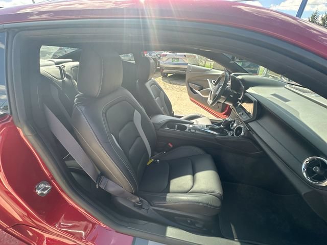 Used 2017 Chevrolet Camaro LT RWD image 31