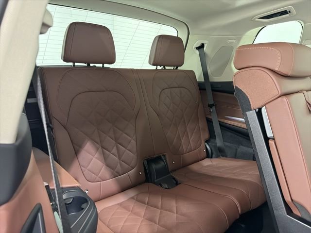 Used 2026 BMW X7 xDrive40i image 26