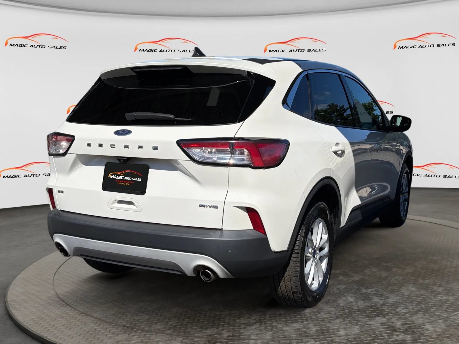 Used 2021 Ford Escape SE AWD/4WD image 10