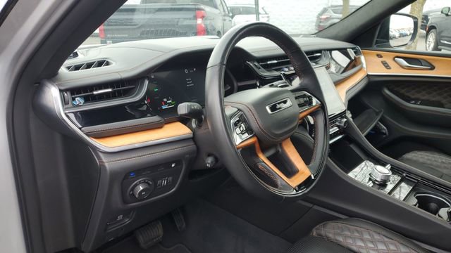 Certified 2022 Jeep Grand Cherokee Summit image 12
