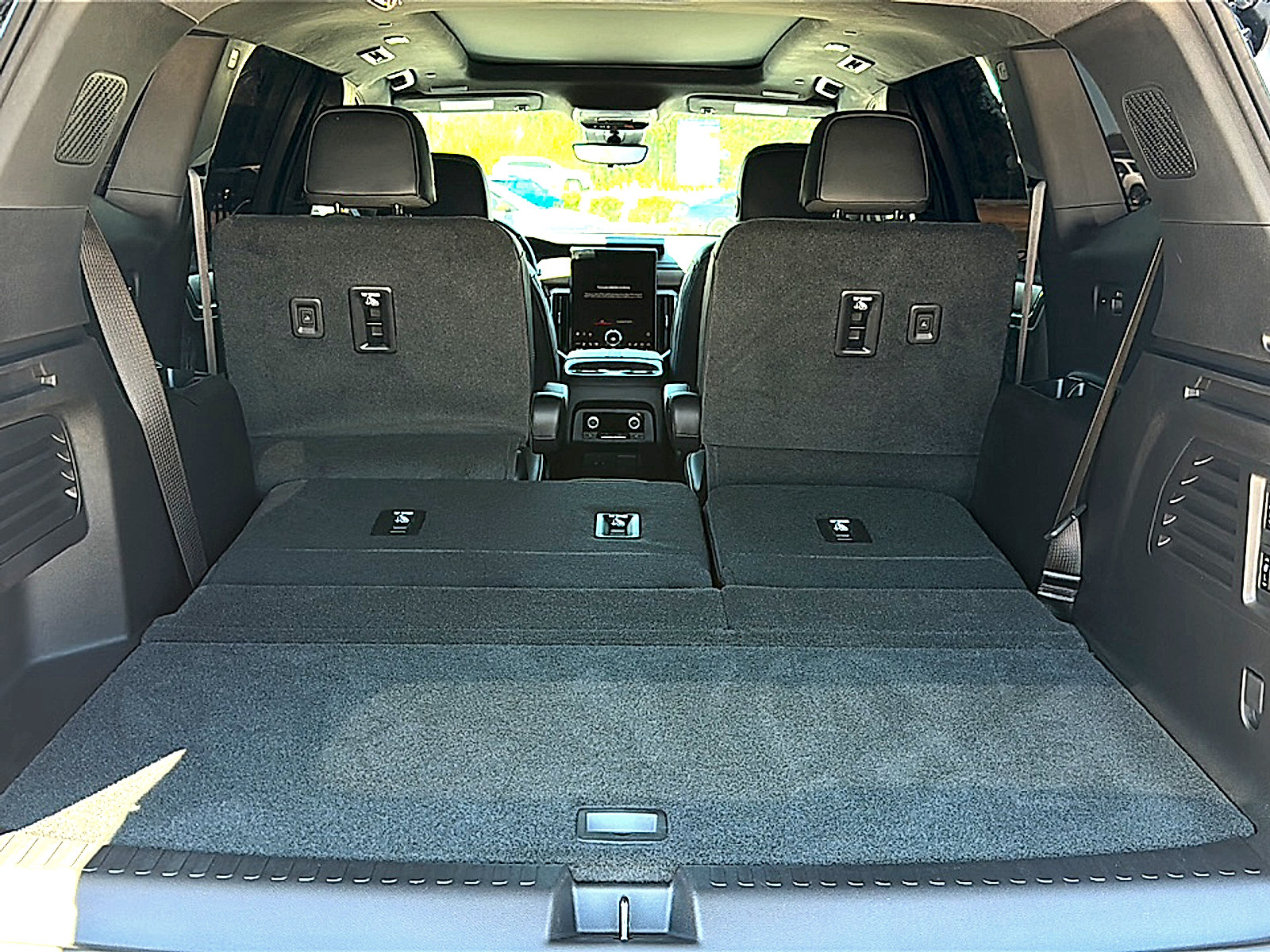 Used 2026 GMC Acadia Denali Ultimate FWD image 24