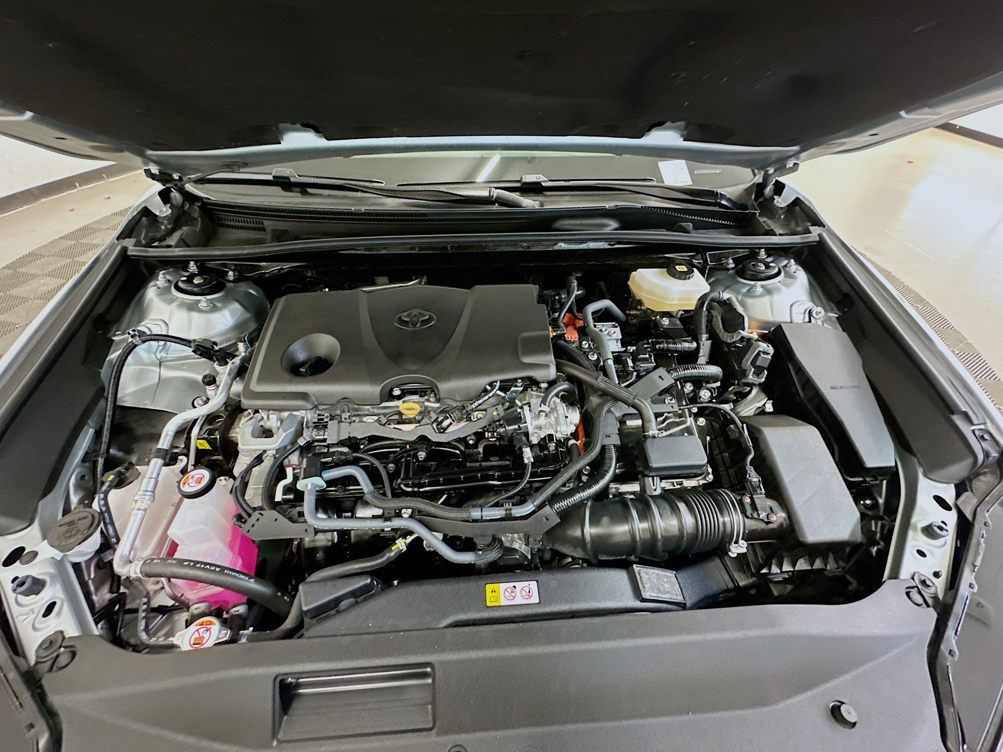 Used 2025 Toyota Camry LE image 34