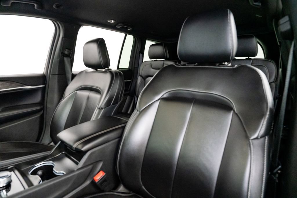 Used 2024 Jeep Grand Cherokee Limited w/ Trailer Tow Package image 10