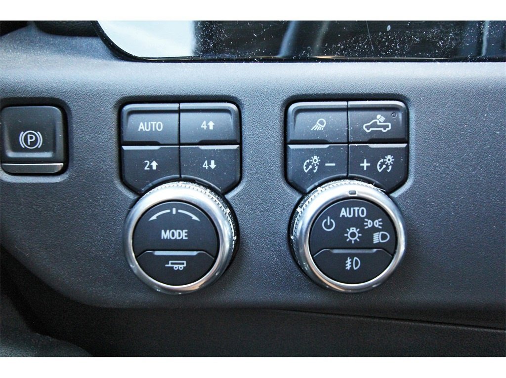 Used 2024 GMC Sierra 1500 SLT image 18