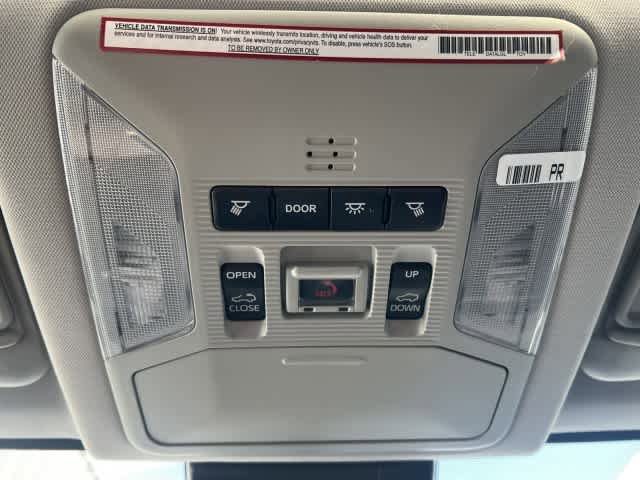 Used 2021 Toyota RAV4 XLE w/ Convenience Package image 32