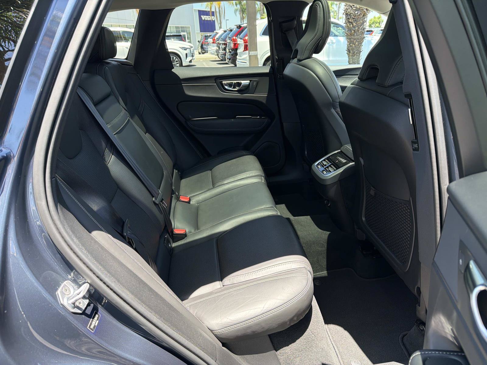 Used 2020 Volvo XC60 T6 Inscription w/ Protection Package Premier AWD/4WD image 26