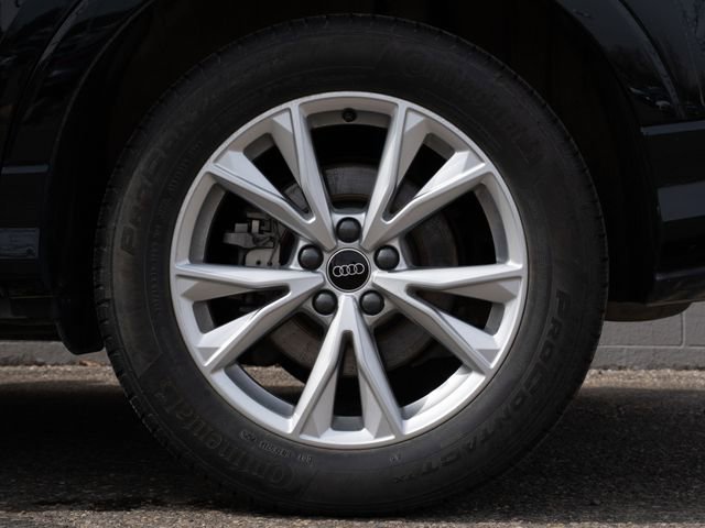 Certified 2025 Audi Q3 2.0T Premium w/ Convenience Package image 13