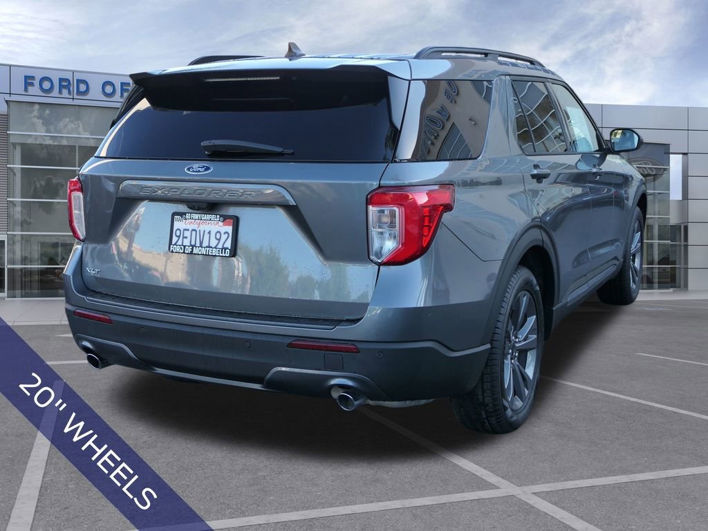 Used 2022 Ford Explorer XLT w/ Equipment Group 202A image 4