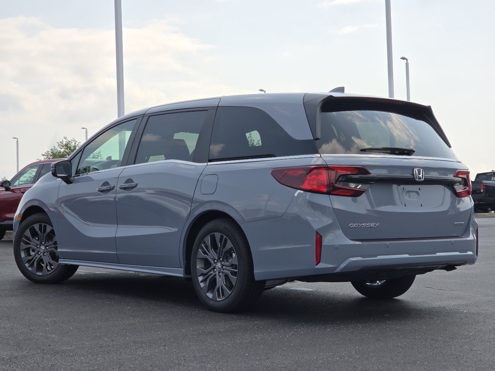 New 2026 Honda Odyssey Touring image 17