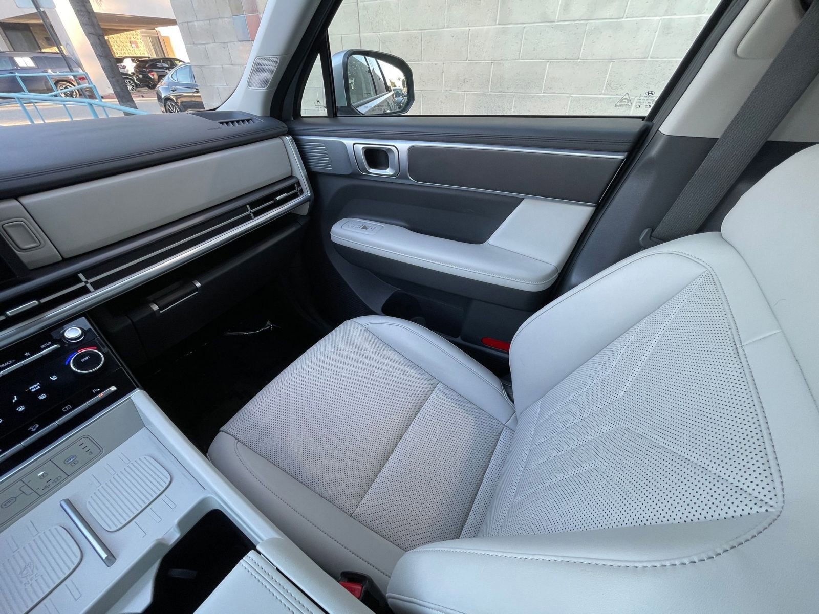 Used 2025 Hyundai Santa Fe SEL image 37