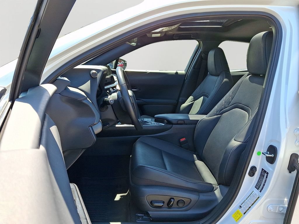 Used 2024 Lexus UX 250h AWD w/ Premium Package image 14