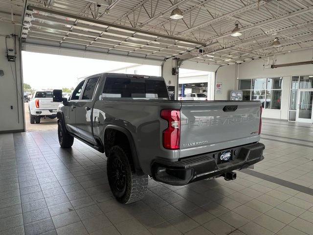 Used 2024 Chevrolet Silverado 2500 ZR2 w/ Technology Package AWD/4WD image 6