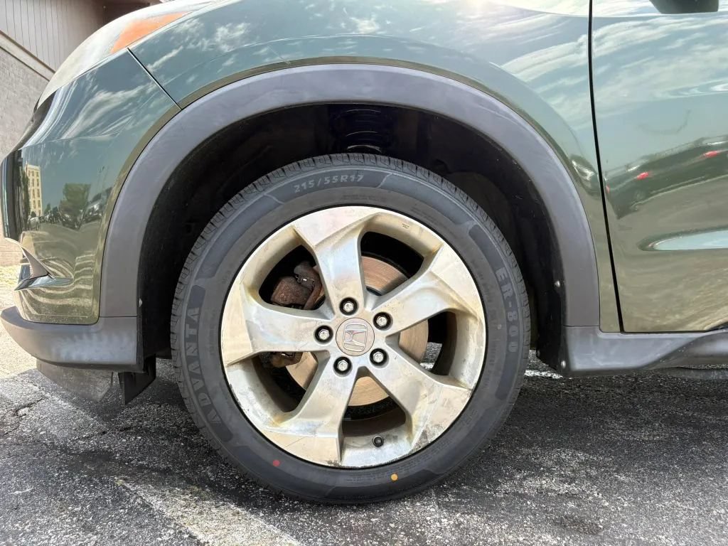 Used 2016 Honda HR-V LX image 24