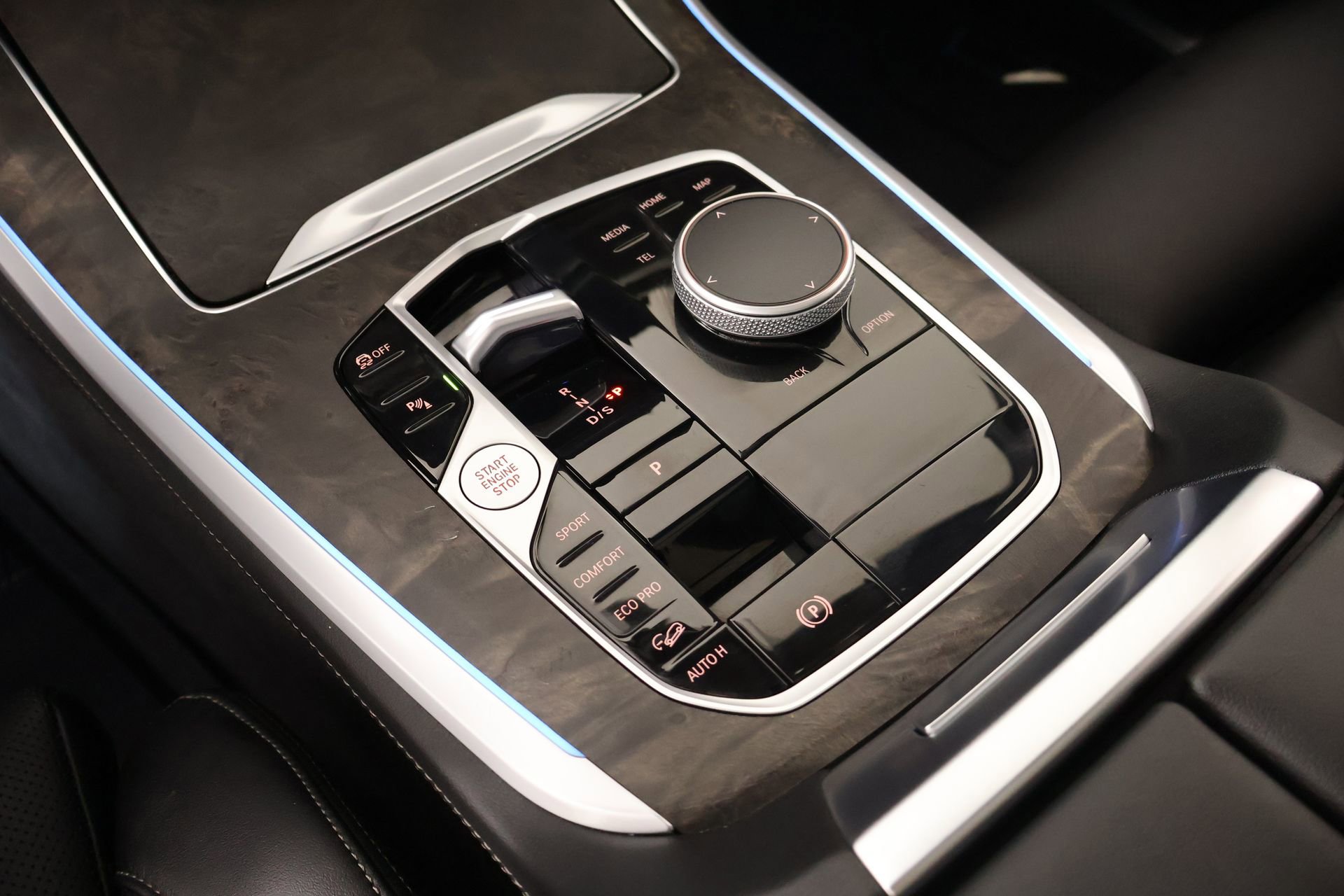 Used 2025 BMW X5 xDrive40i w/ Premium Package image 9