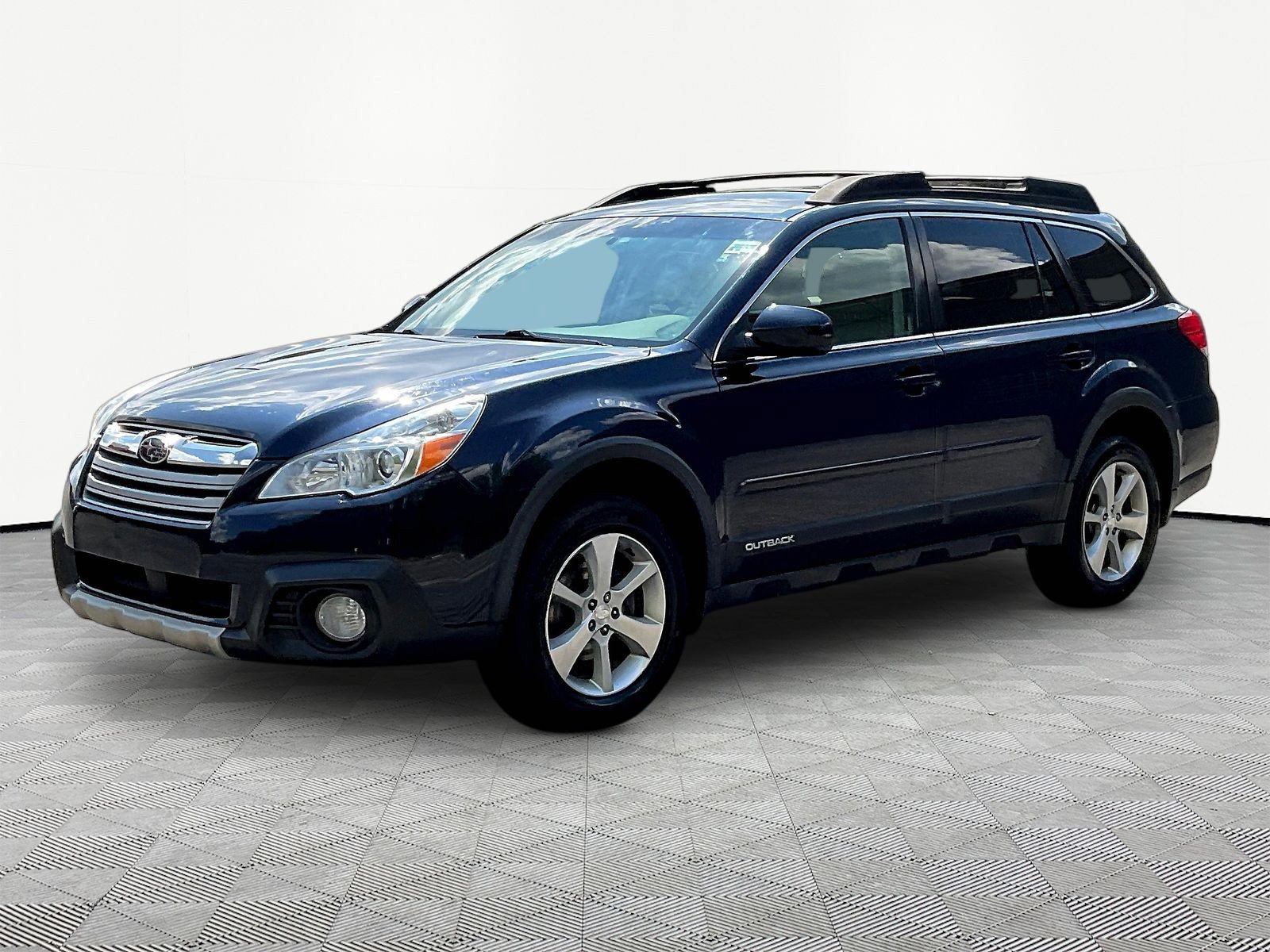 Used 2013 Subaru Outback 2.5i Limited w/ Moonroof Pkg AWD/4WD video 1