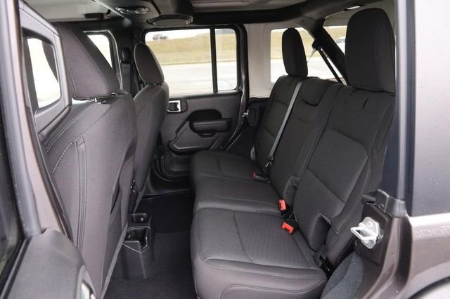 Used 2022 Jeep Wrangler Unlimited Sport image 9