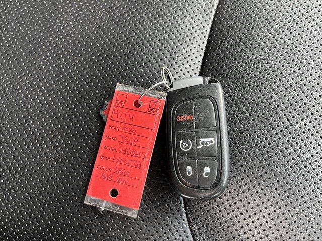 Used 2020 Jeep Cherokee Limited AWD/4WD image 41