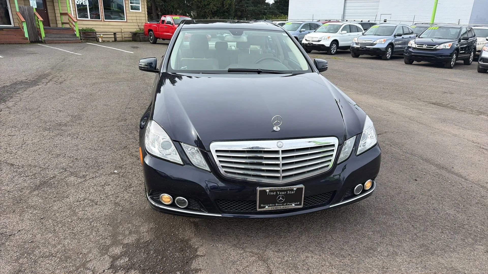 Used 2010 Mercedes-Benz E 350 4MATIC Sedan image 1
