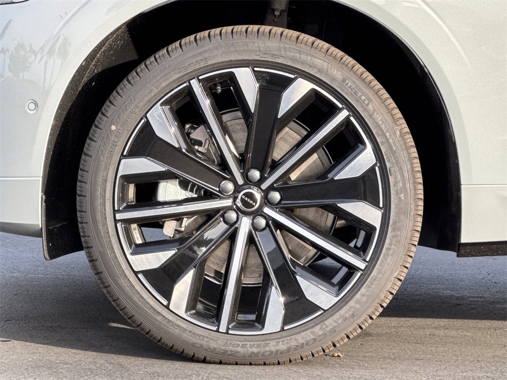 New 2026 Volvo XC60 T8 Ultra w/ Protection Package Premier image 25