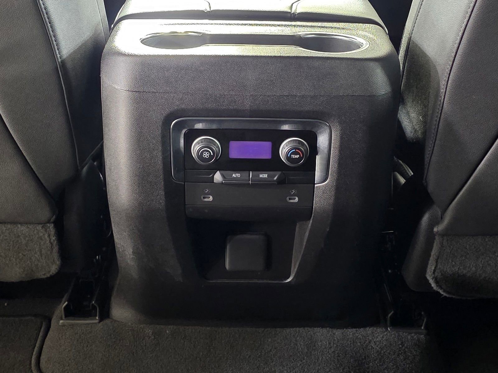 Used 2023 Chevrolet Tahoe Z71 AWD/4WD image 18